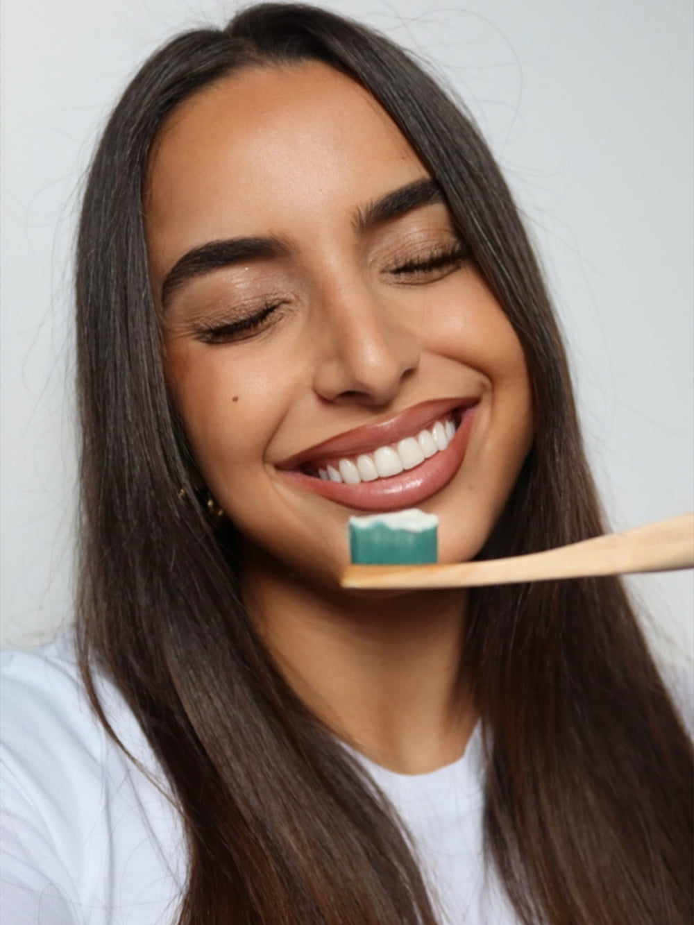 Dent jaune : le blanchiment naturel au Siwak