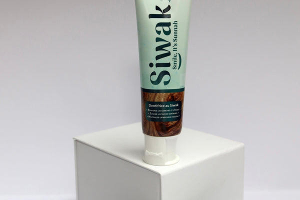 Tache blanche sur la dent : Causes & solution naturelle