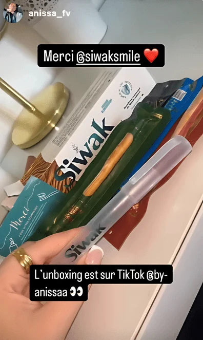 Unboxing de produits SiwakSmile partagé par une cliente