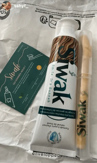 Dentifrice et siwak SiwakSmile partagés par une cliente